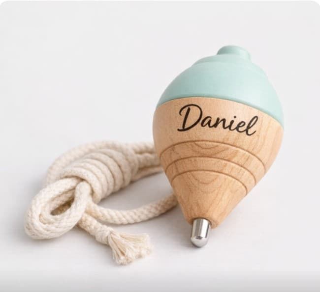 Peonza Personalizada de Madera - Imagen 1
